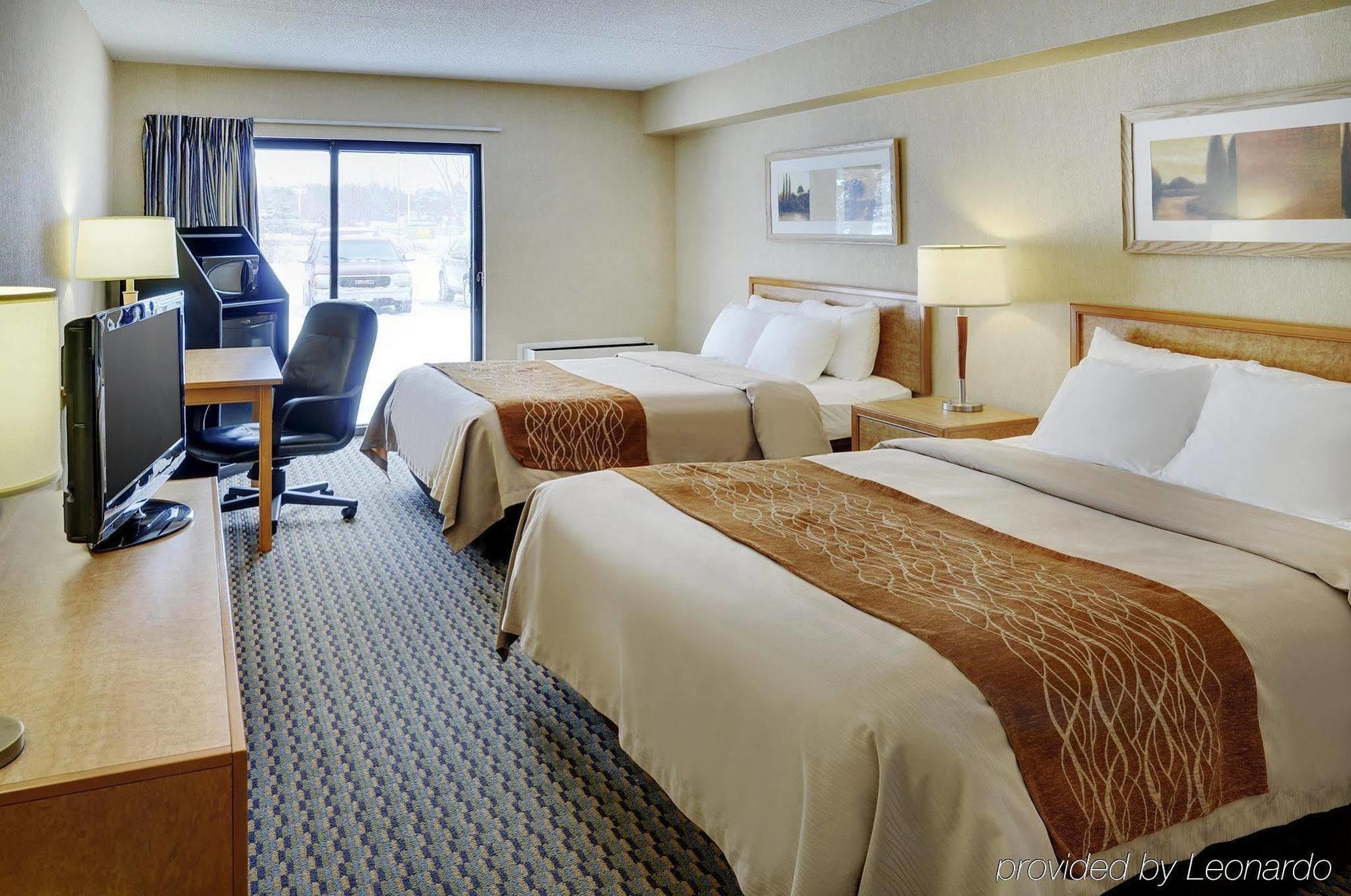 Comfort Inn Pickering Exteriör bild